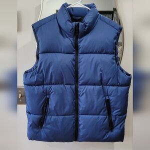 Old Navy Men's Navy Puffer Vest